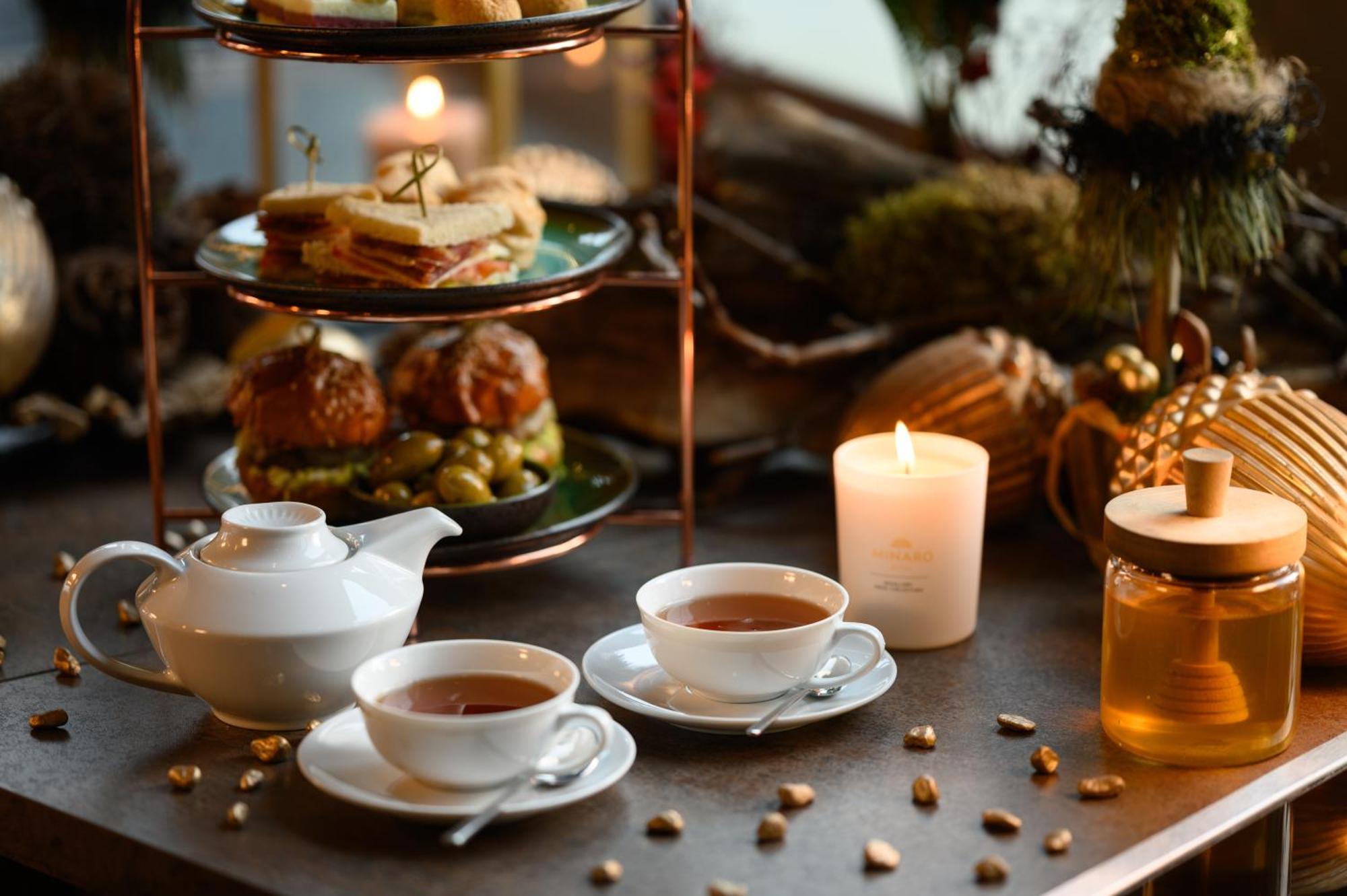 Minaro Hotel Tokaj - Mgallery Collection (Adults Only) Eksteriør bilde Afternoon tea at the Mandarin Oriental, London